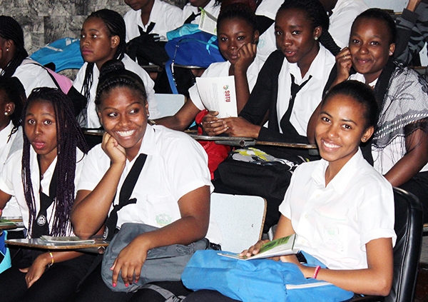 Campanha da União Africana na E.S.Francisco Manyanga